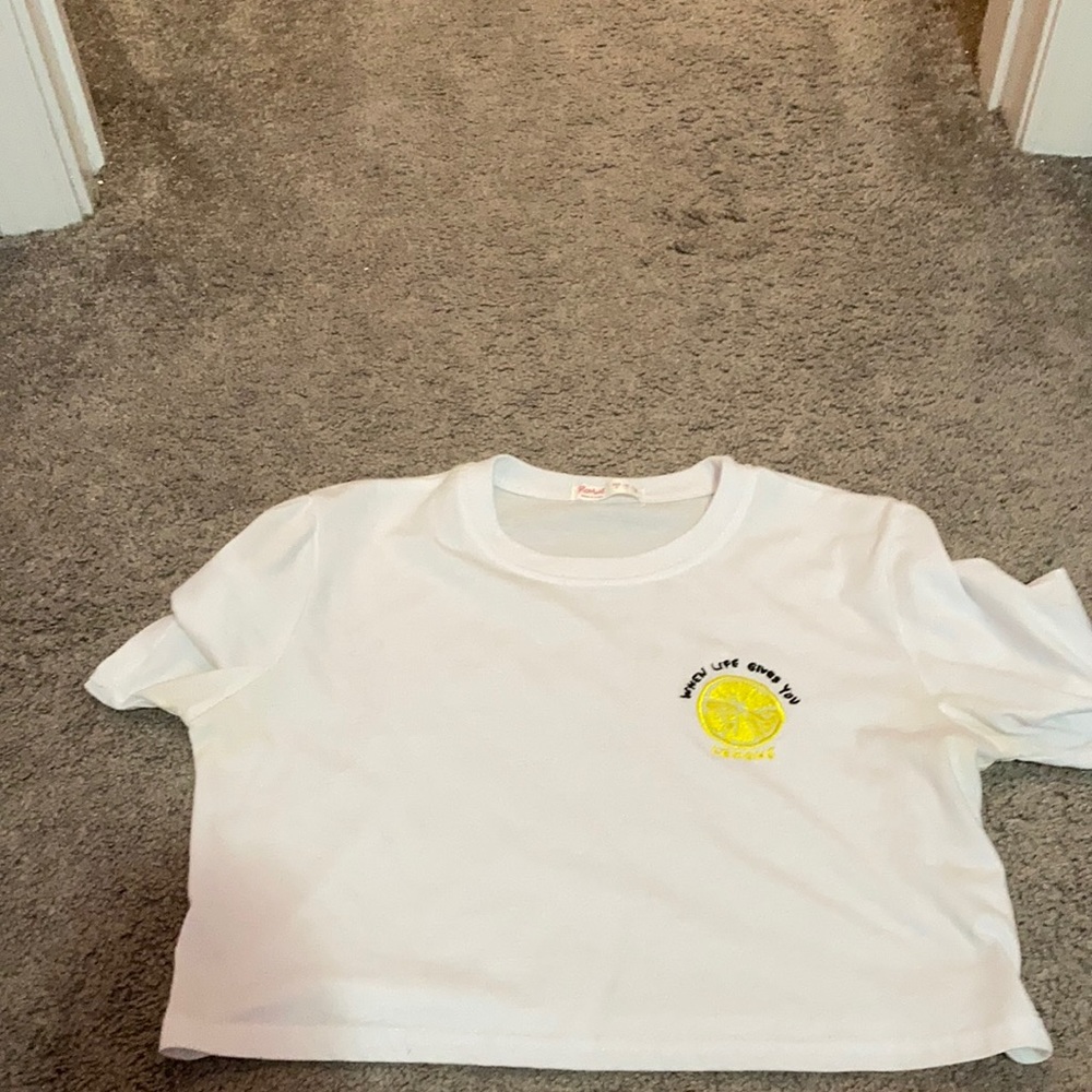 White loose crop top.“When life gives you lemons”